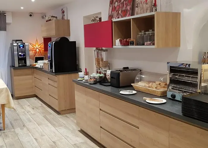 Le Chabi Hotell Abondance
